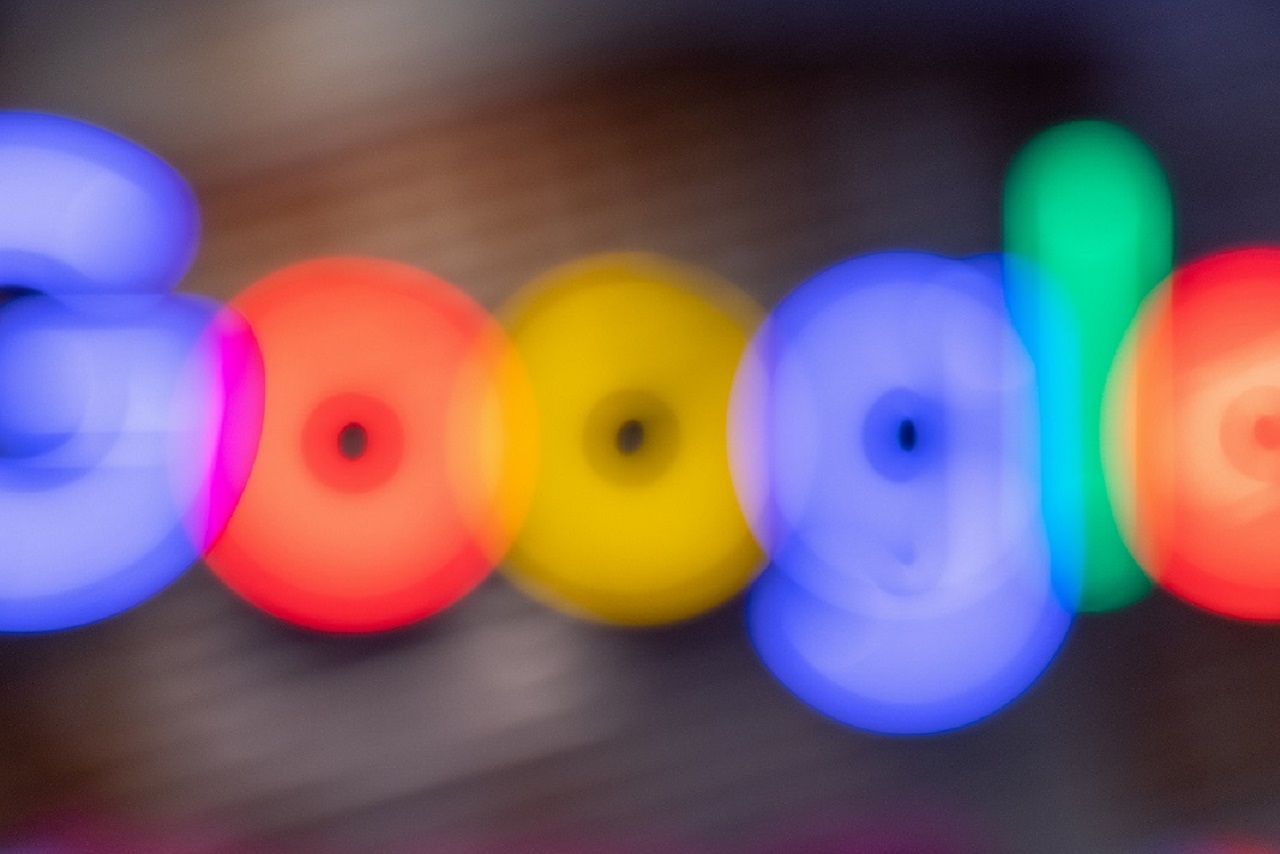 google logo blurry